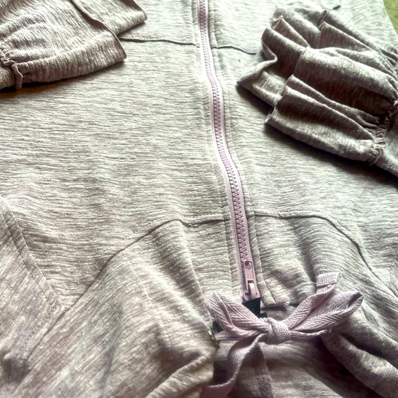 Coco + Carmen zip up shirt lavender fabric ruffles - Picture 3 of 3